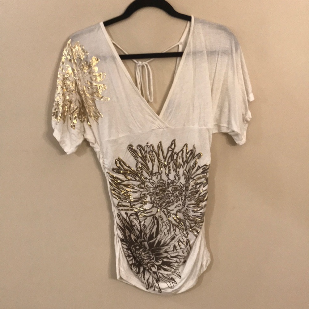 Med Wet Seal V-Neck Floral Top